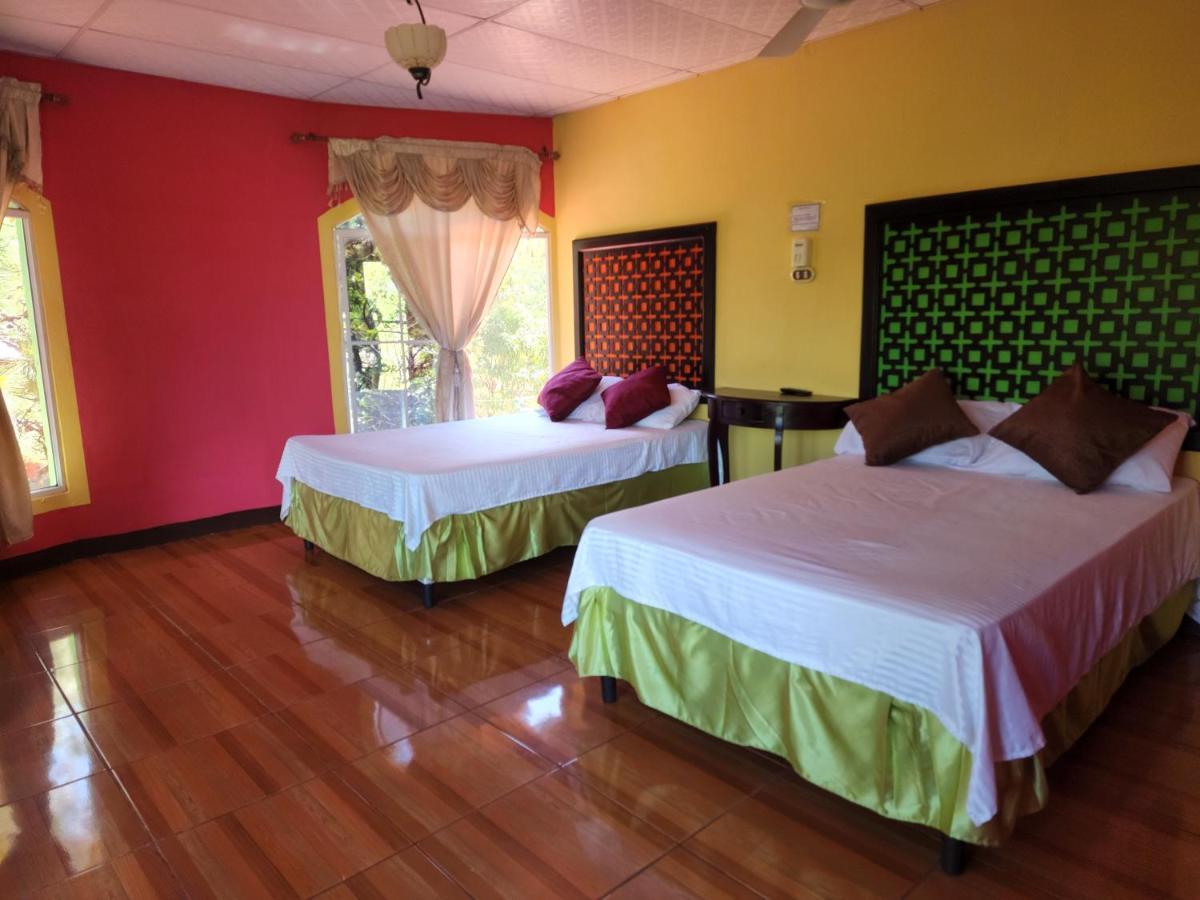 Hotel Y Restaurante Las Margaritas Perquin ภายนอก รูปภาพ