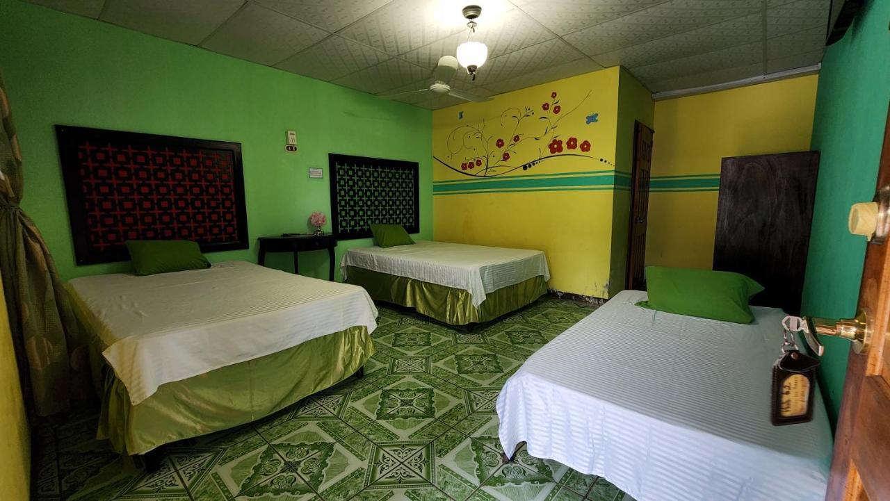 Hotel Y Restaurante Las Margaritas Perquin ภายนอก รูปภาพ