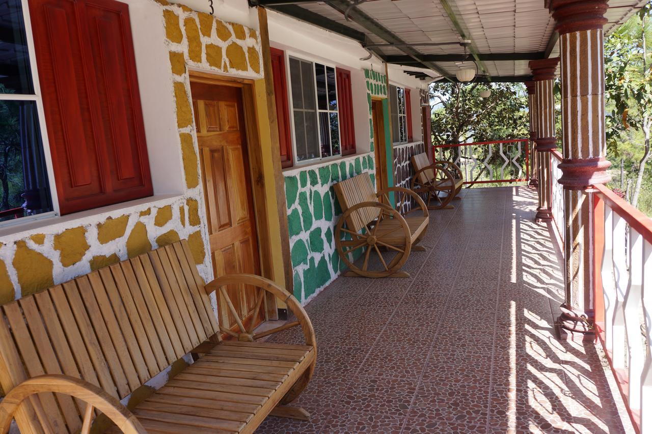 Hotel Y Restaurante Las Margaritas Perquin ภายนอก รูปภาพ